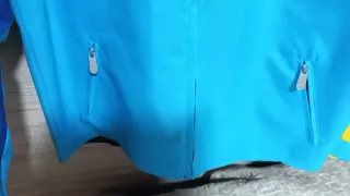 SIN ABRIR CHAQUETA RENAULT MOVISTAR + BERMUDA