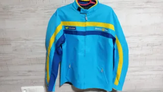 SIN ABRIR CHAQUETA RENAULT MOVISTAR + BERMUDA