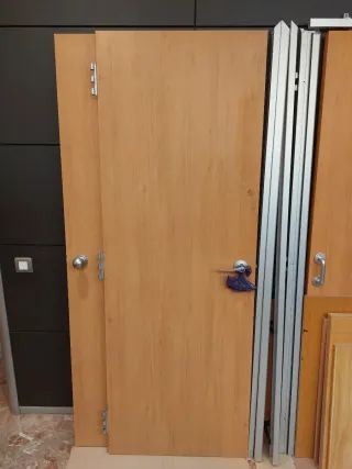 Puerta interior madera 72.5x203cm