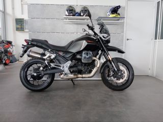 Moto Guzzi V85 Strada