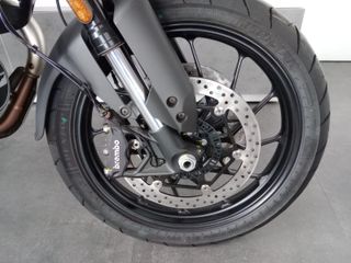 Moto Guzzi V85 Strada