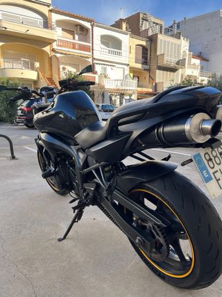 Yamaha FZ6