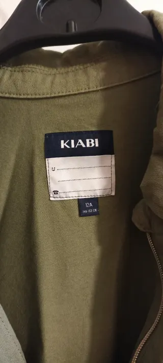 Chaqueta verde Kiabi con parche