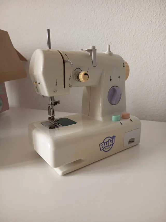 Máquina de coser infantil Buki Studio Couture
