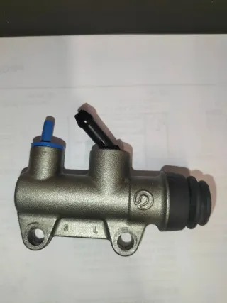 Bomba Travão Brembo Ducati 62540181B