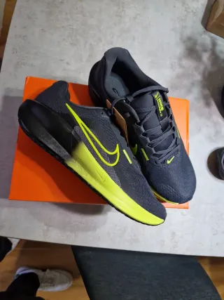 Nike Downshifter 13 Negro/Verde