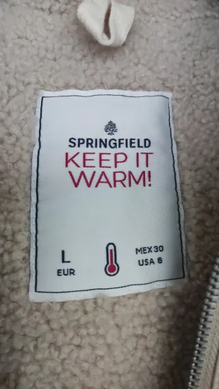 Parka beige con capucha