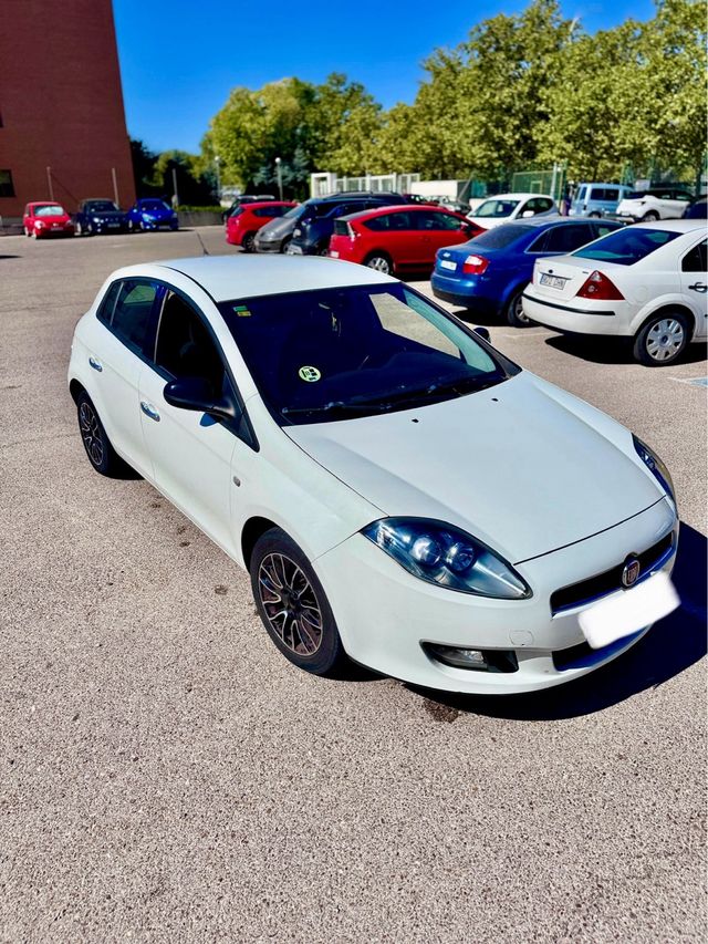 644114491 FIAT BRAVO 1.6  – AÑO 2015 – DIÉSEL