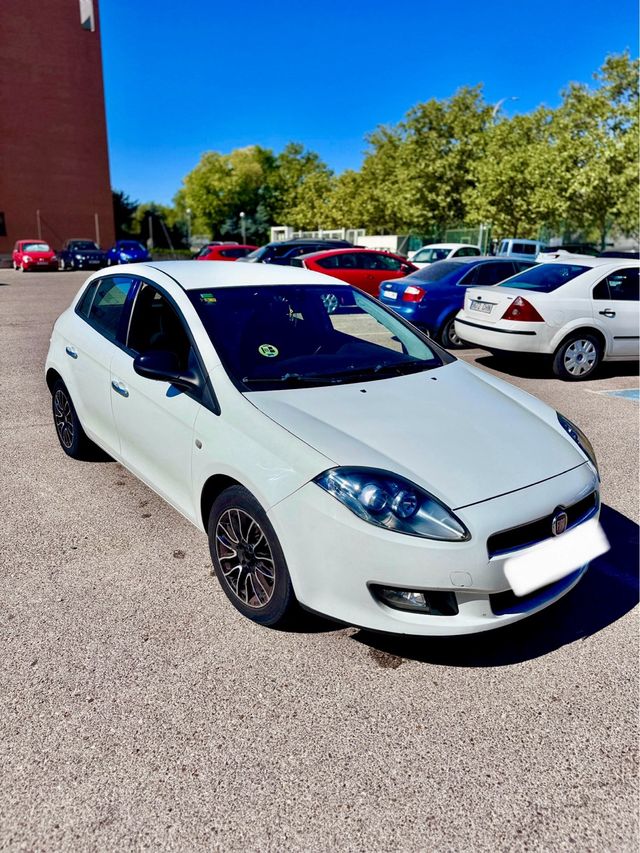 644114491 FIAT BRAVO 1.6  – AÑO 2015 – DIÉSEL