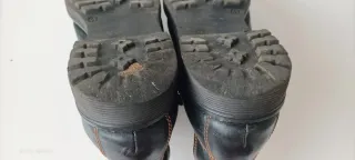 Stivaletti CafèNoir unisex in buone condizioni