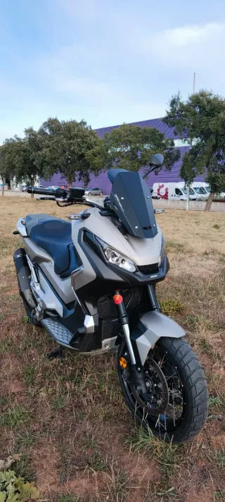 Honda X ADV 750 Matriculada Julio de 2019 15.170km
