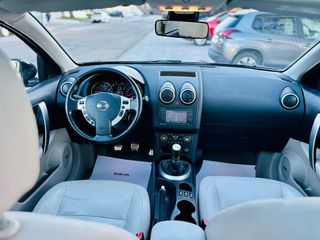 Nissan Qashqai+2 2011