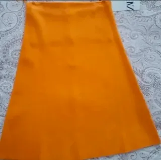 Falda Zara naranja talla M
