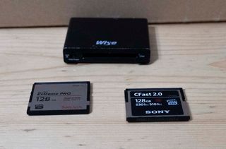 Canon EOS C300 Mark II + BATERIAS + TARJETAS