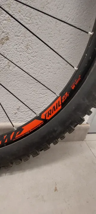 Rueda delantera Enduro/DH 27.5 con disco