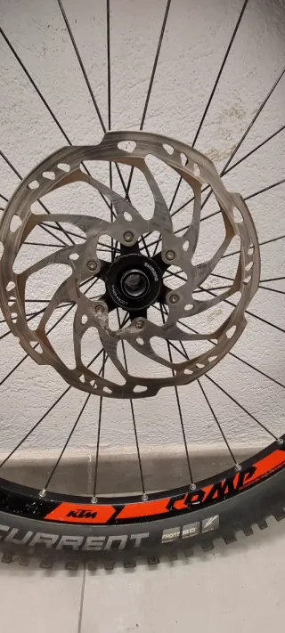 Rueda delantera Enduro/DH 27.5 con disco