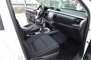 Toyota Hilux 4x4+Navegacion+Camara+Barras+Gancho