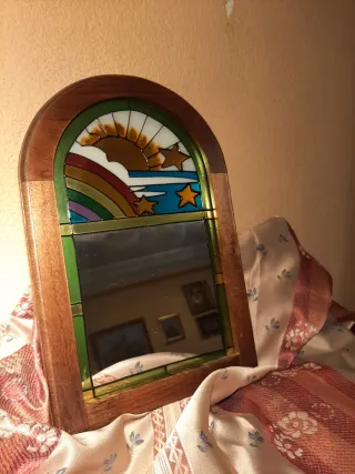 Espejo decorativo con marco de madera