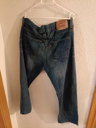 Levis 306 mujer talla 42 o 32largo 99cadera53