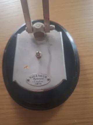 Lupa antigua de escritorio