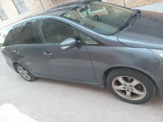 Mitsubishi Grandis 2006