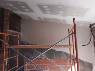 Yesero profesional alisado gotelé