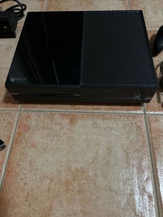 Xbox ONE Nera Console + Controller + Cuffie