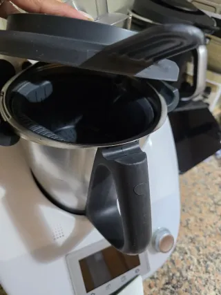 Thermomix TM5 con sus accesorios  y Cook-key