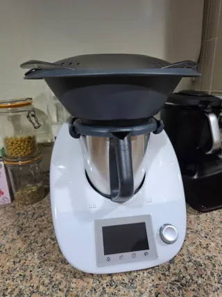 Thermomix TM5 con sus accesorios  y Cook-key