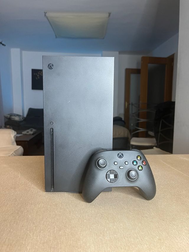 Xbox Series X + Mando Negro