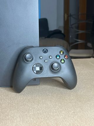 Xbox Series X + Mando Negro