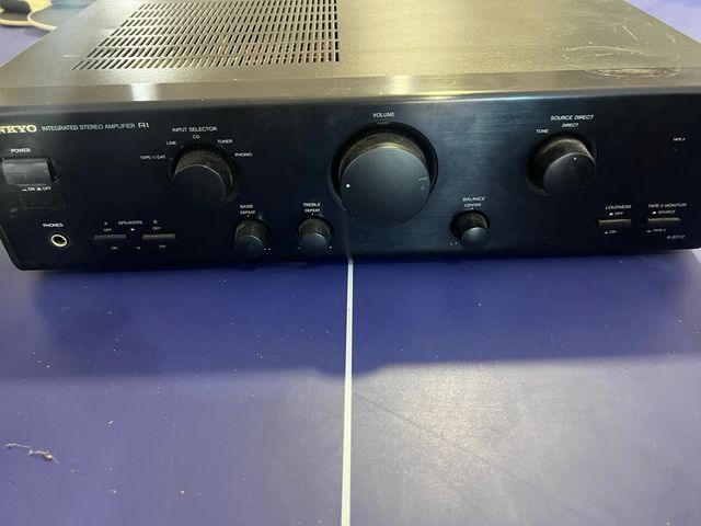 Mezclador DJ , y equipo de sonido.