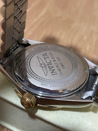 Reloj Invicta Specialty Oro y Plata