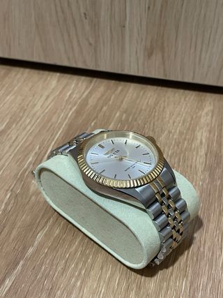 Reloj Invicta Specialty Oro y Plata