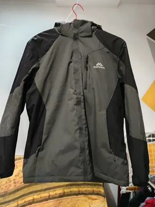Chaqueta Kathmandu Montaña Negra y Gris