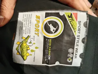 Chaqueta Kathmandu Montaña Negra y Gris