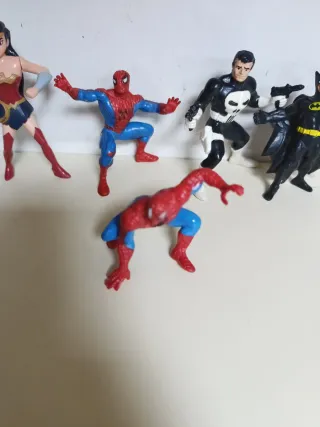 Figuras Super Héroes Marvel DC