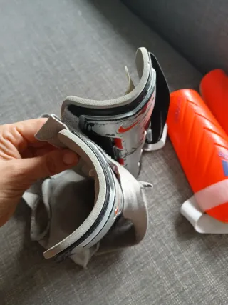 Espinilleras niño Nike y Adidas