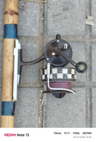 Caña de pescar bambú 5m antigua con carrete