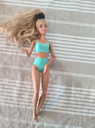 Muñeca Barbie bikini turquesa