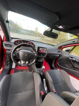 Peugeot 208 gti by