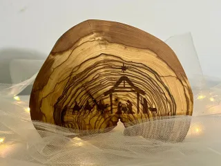 Presepe in ulivo artigianale con incisione Laser