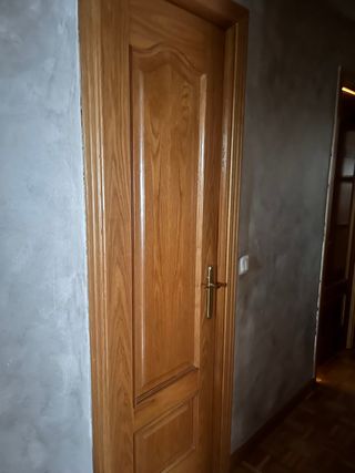 Puerta de roble macizo