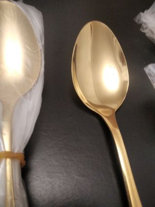 CUBERTERIA DORADA 30 pzs.