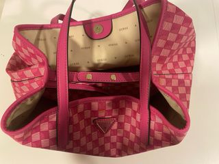 Bolso Guess Rosa y Blanco