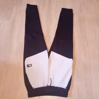 Conjunto chándal negro y blanco