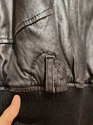 Chaqueta de cuero negra