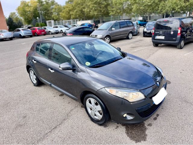 644114491 Renault Mégane 1.5 dCi 110CV – Año 2011