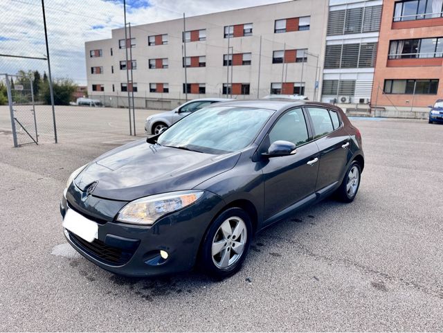 644114491 Renault Mégane 1.5 dCi 110CV – Año 2011