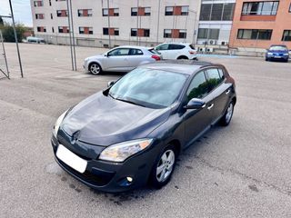 644114491 Renault Mégane 1.5 dCi 110CV – Año 2011